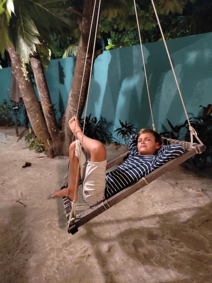 Surfretreat Hotel Bodufolhudhoo Buitenkant foto