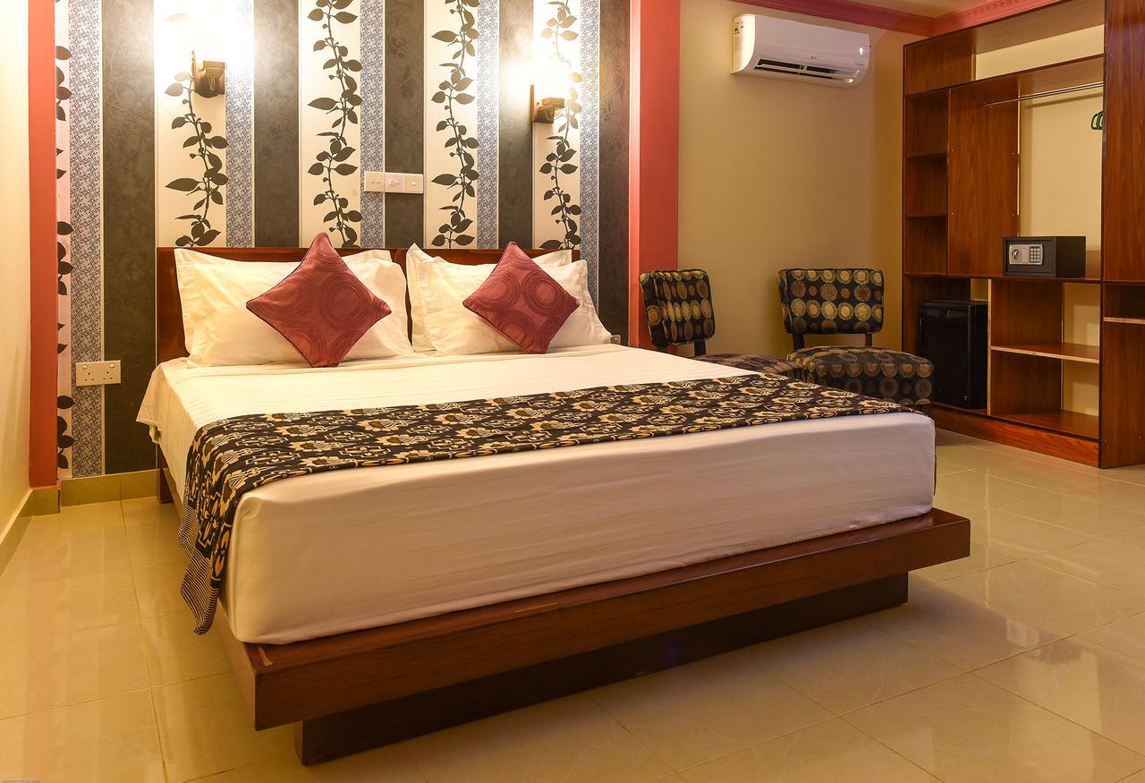 Surfretreat Hotel Bodufolhudhoo Buitenkant foto