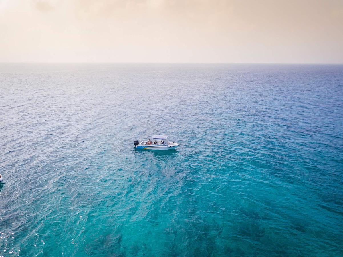 Surfretreat Hotel Bodufolhudhoo Buitenkant foto